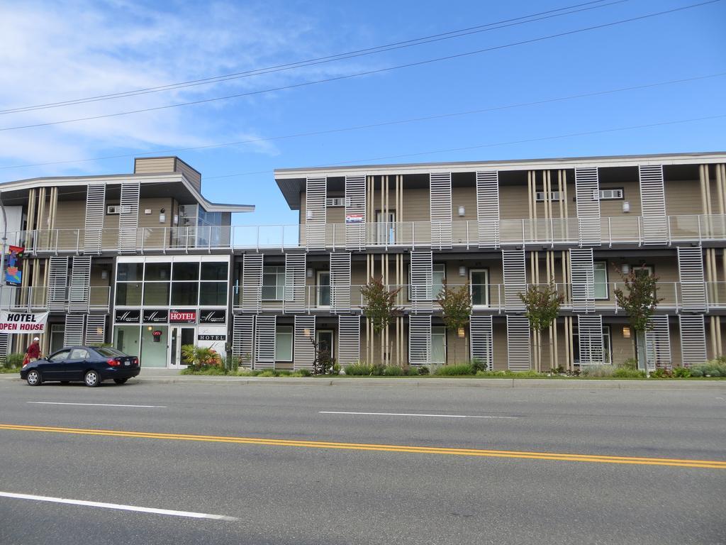The Marinaside Resort Nanaimo Exterior photo